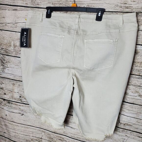 Alivia Ford Oatmeal Khaki Destroyed Cutoff Denim Shorts Size 24W NWT - Picture 4 of 8